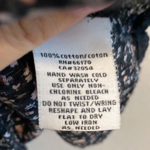 Kimchi Blue- black floral tank- Size large - Picture 6 of 9